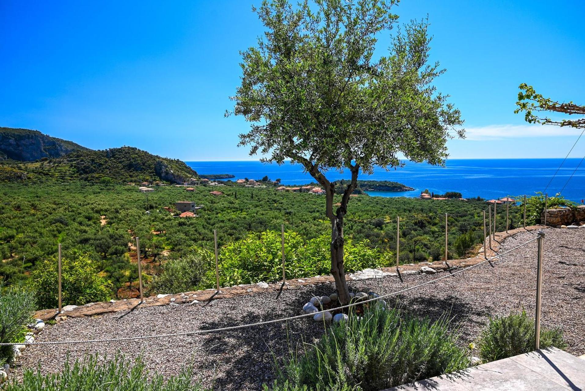 Athina'S Stone House In Kardamyli Villa Exterior photo