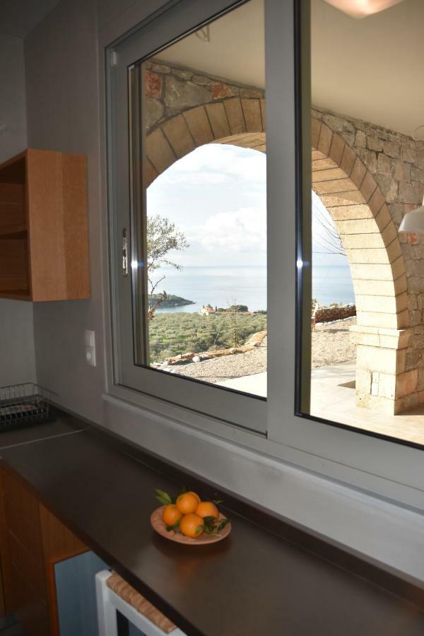 Athina'S Stone House In Kardamyli Villa Exterior photo