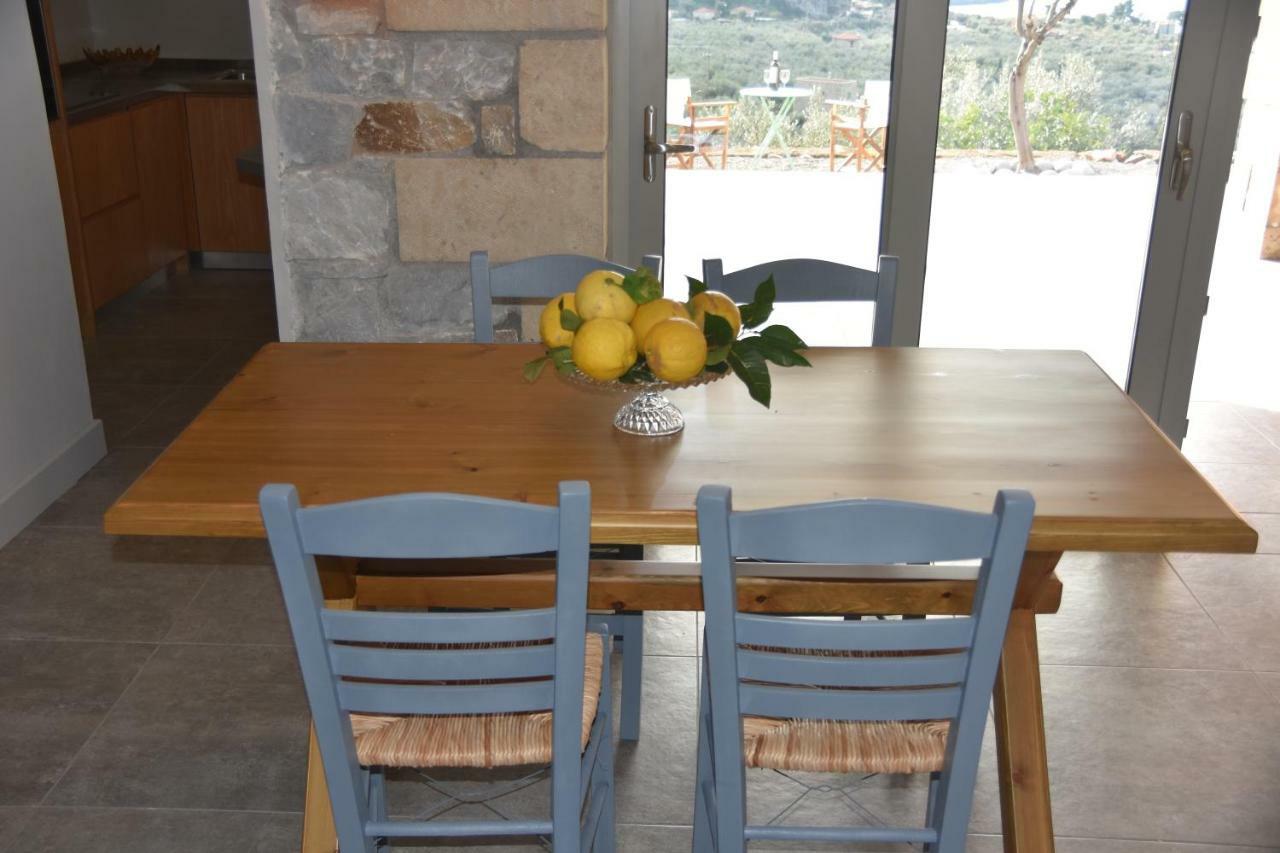 Athina'S Stone House In Kardamyli Villa Exterior photo